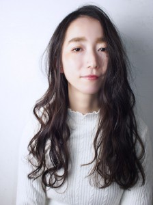 スタイリスト・伊藤友賀