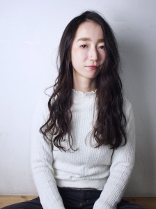 スタイリスト・伊藤友賀